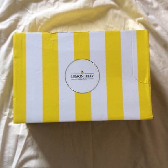 Lemon Jelly Magnolia Mules 🍋 - Picture 12 of 12